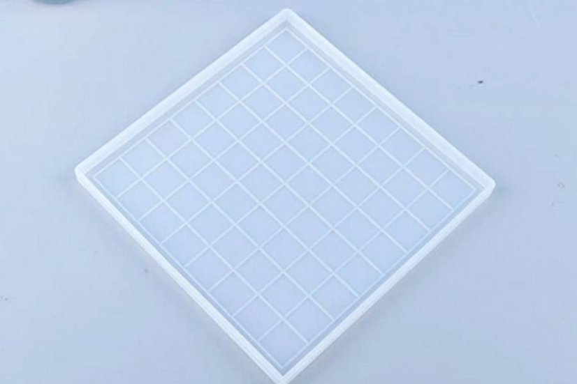 Silikónové formy šachovnica, figúrky, domino - Druh produktu: Forma na šachové figúrky