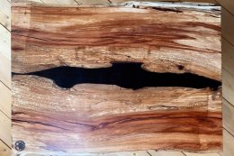 zivicovy stol, cierny epoxid