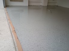 Epox.podlaha - hrubovrstvy nater. Zaskrab penetracia + 30% piesku