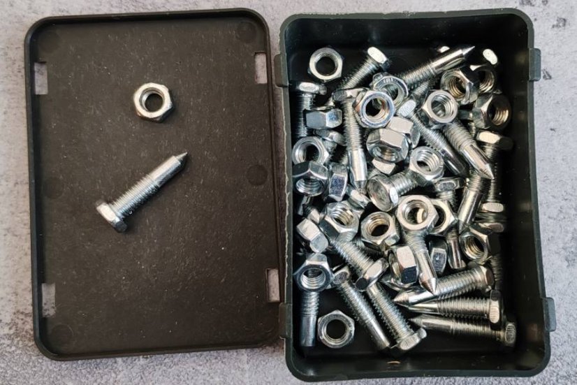 Klincové topánky pre podlahárov - Druh produktu: Klincové topánky Profi - klince 20mm, veľ.L